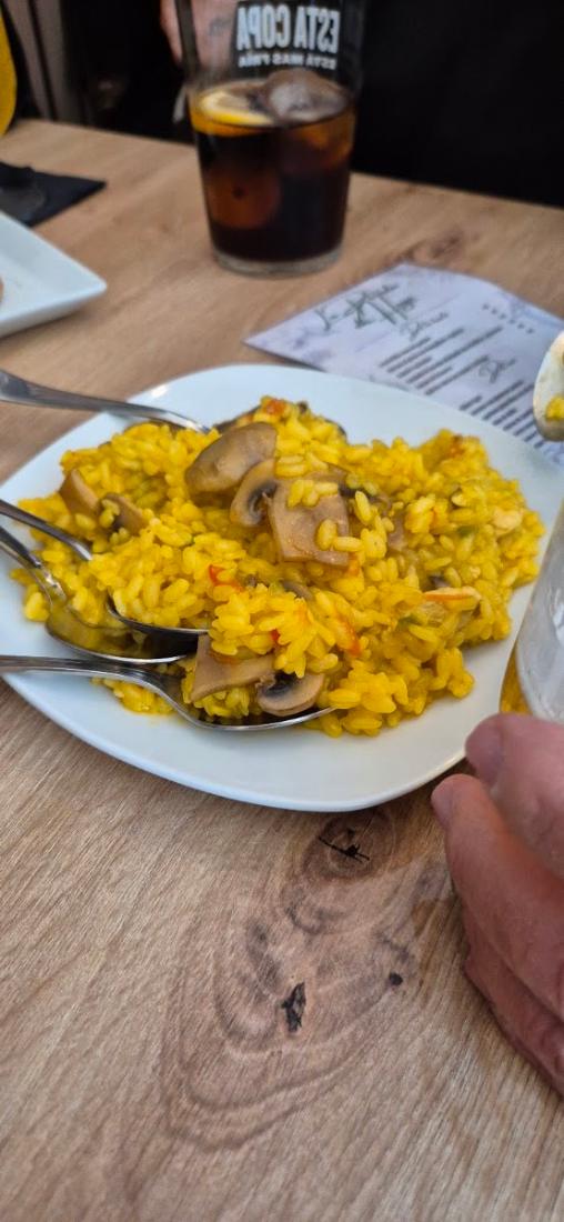Plato de arroz de aperitivo